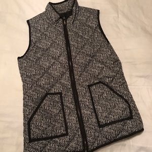 S J Black Patterned Vest